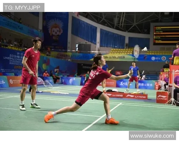 周娜专访：从羽毛球新星到冠军之路的心路历程回顾